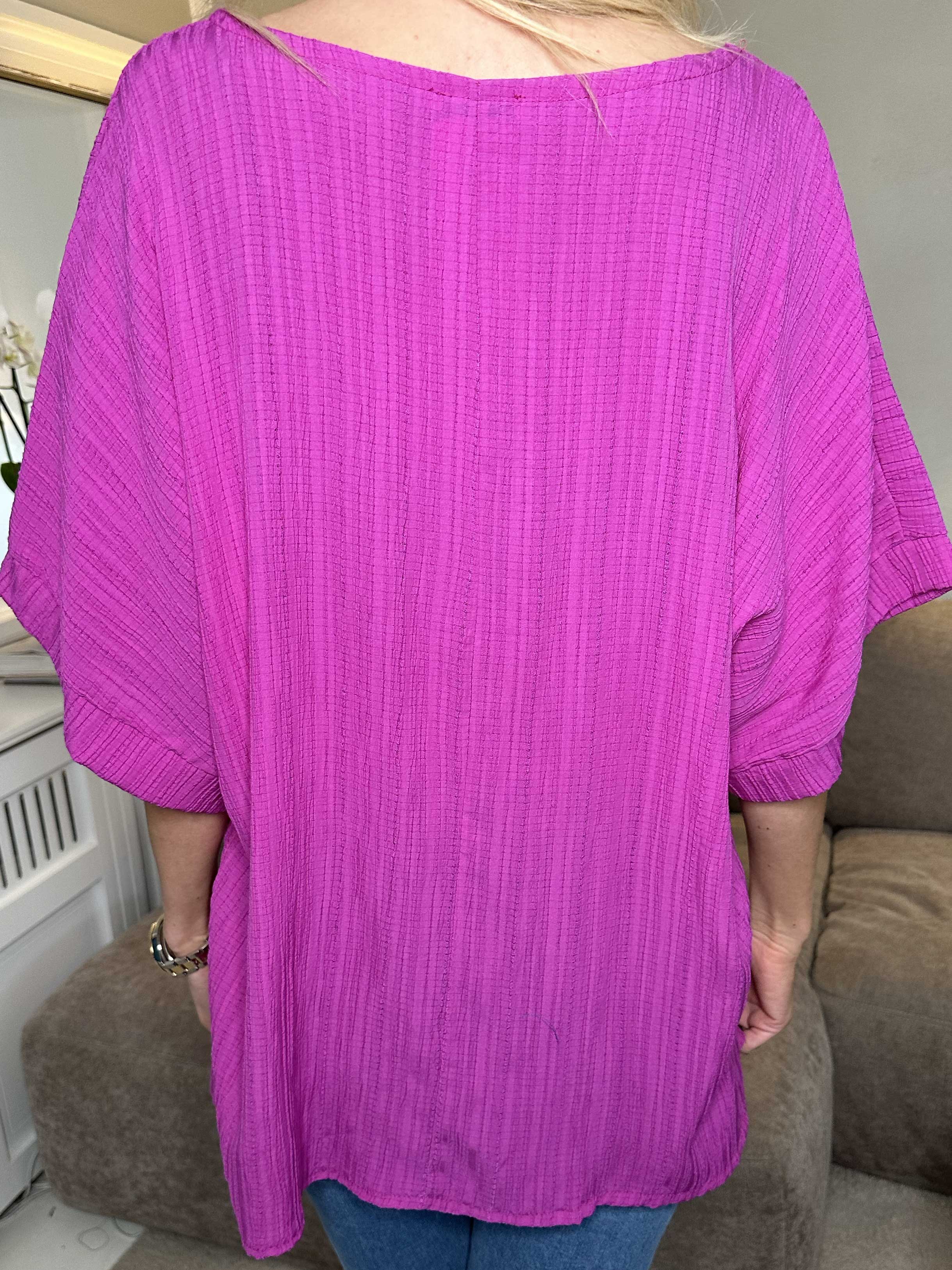 Cindy - Ensfarvet bluse i crepet look